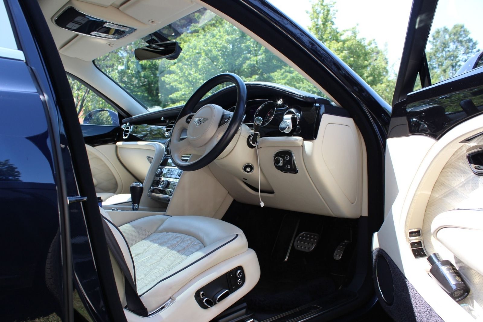 Bentley Chauffeur Hire UK Bentley Chauffeur Hire UK
