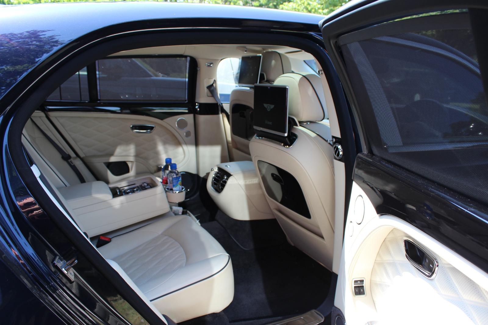 Bentley chauffeur hire London Bentley chauffeur hire London